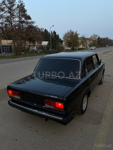 LADA (VAZ) 2107-2