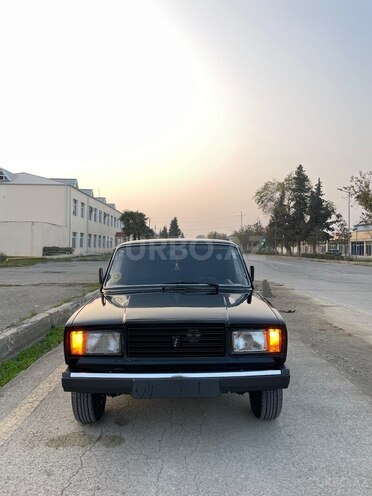 LADA (VAZ) 2107-1