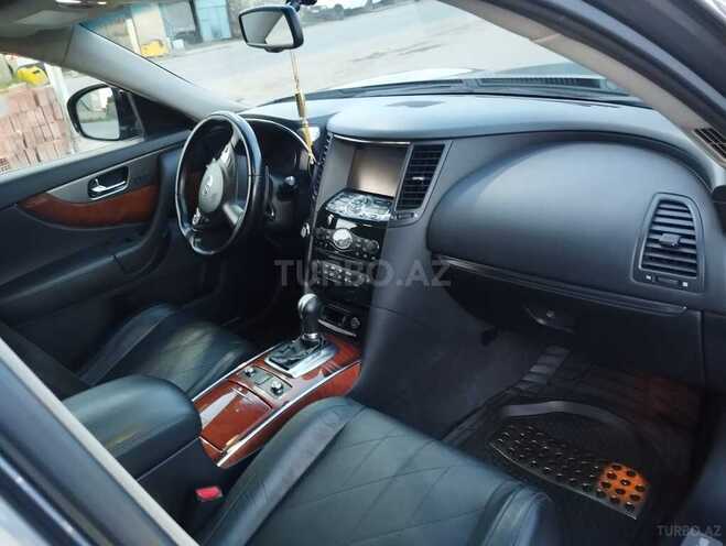 Infiniti QX70-5