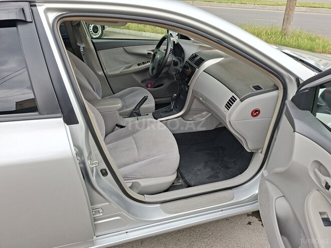 Toyota Corolla-13