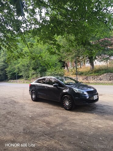 Kia Rio-6
