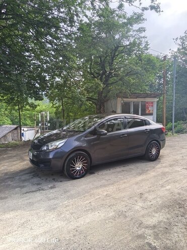 Kia Rio-7