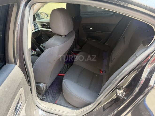 Chevrolet Cruze-10