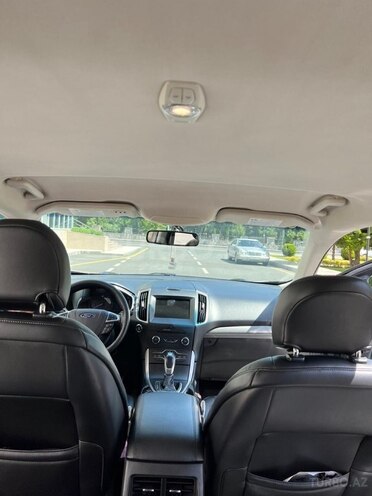 Ford Edge-5
