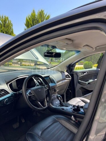 Ford Edge-11