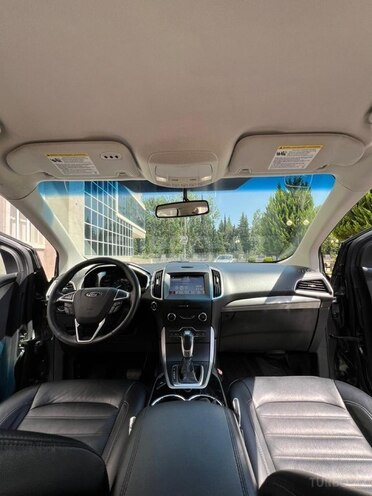 Ford Edge-8
