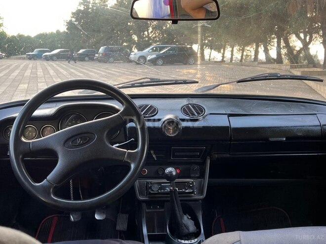 LADA (VAZ) 2106-7