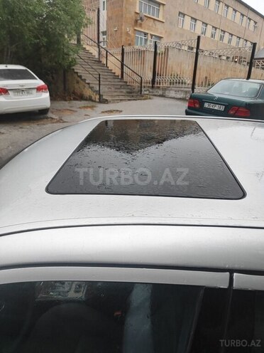 Mercedes E 240-4