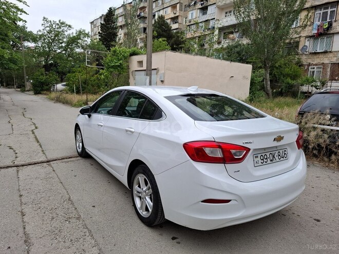 Chevrolet Cruze-9