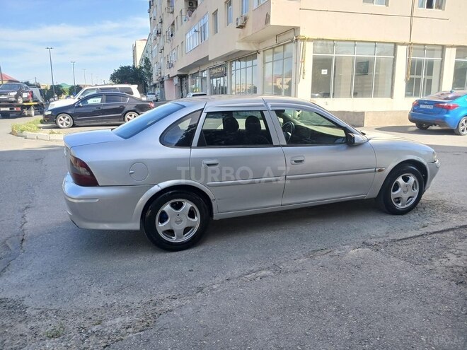 Opel Vectra-3