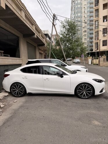 Mazda 3-3