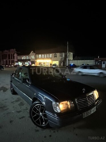 Mercedes 220 E-7
