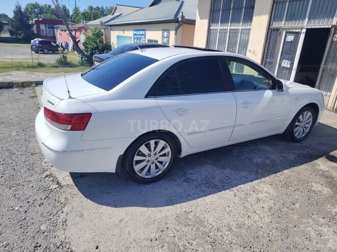 Hyundai Sonata-4