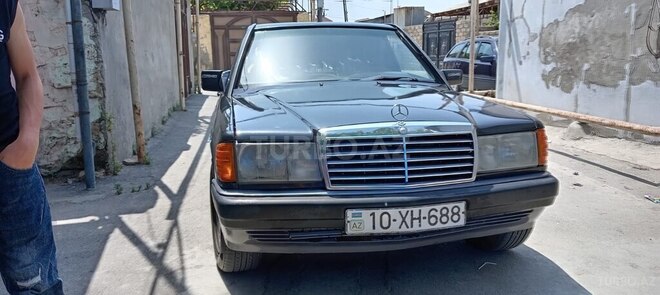 Mercedes 190-1