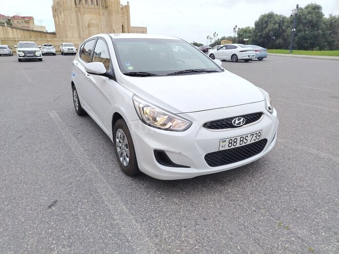 Hyundai Accent-2