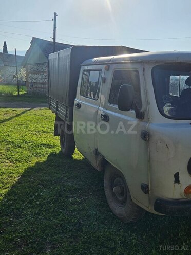 UAZ 3303-6