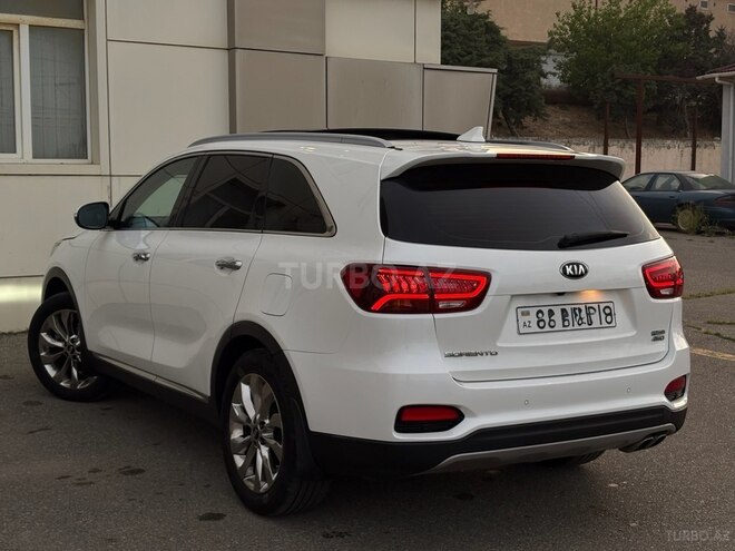 Kia Sorento-5