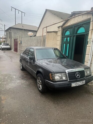 Mercedes  1990, 700,000 km - 2.0 l - Bakı
