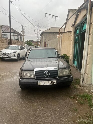Mercedes  1990, 700,000 km - 2.0 l - Bakı