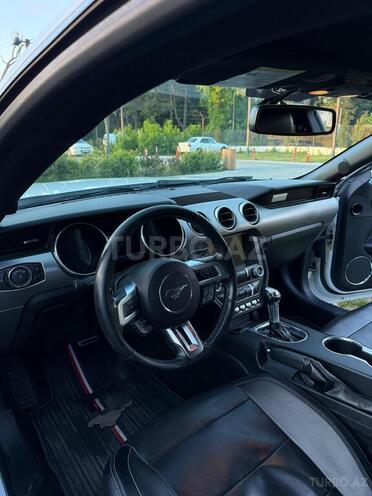 Ford Mustang-11