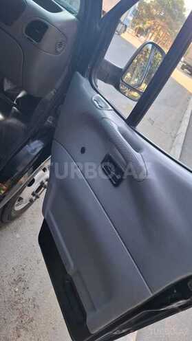 Ford Transit-13