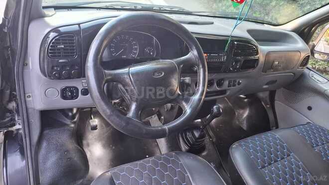 Ford Transit-19