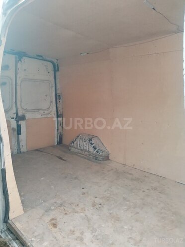 Ford Transit-7