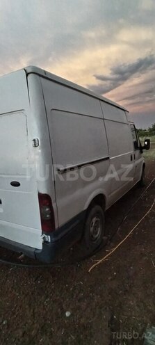 Ford Transit-11