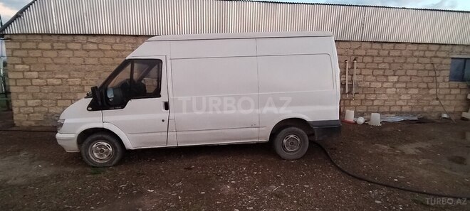 Ford Transit-9