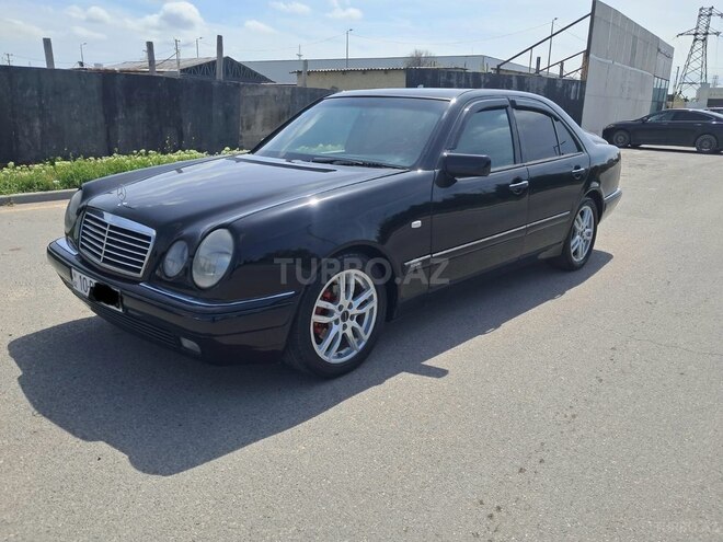 Mercedes E 230-2