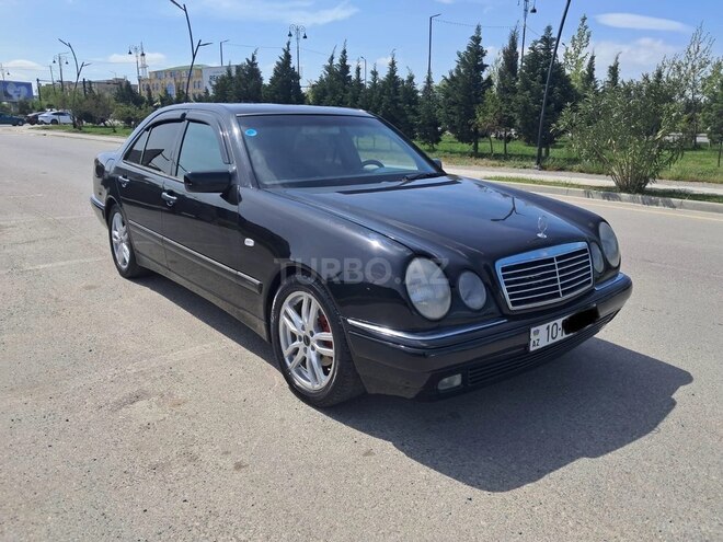 Mercedes E 230-3