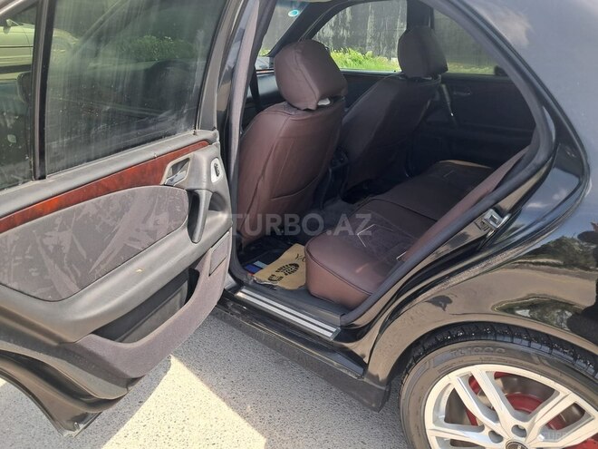 Mercedes E 230-7