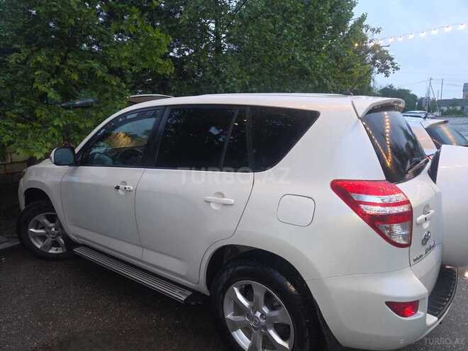 Toyota RAV4-19