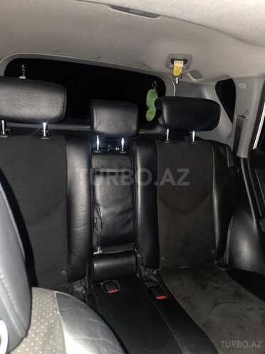 Toyota RAV4-17