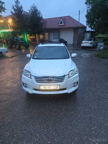 Toyota RAV4-1