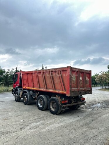 Iveco Trakker-8