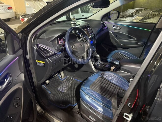 Hyundai Santa Fe-13