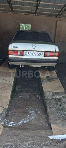 Mercedes 190-8