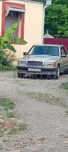 Mercedes 190-4