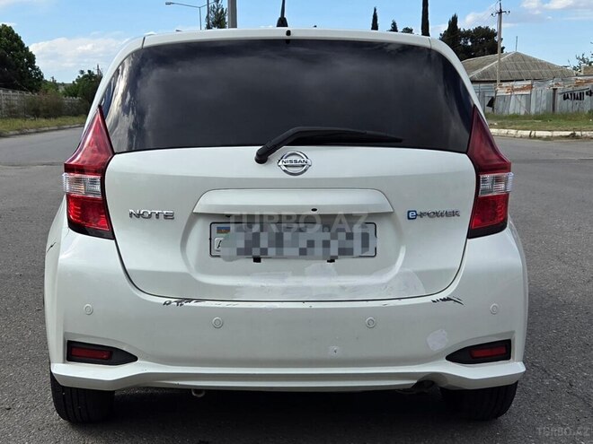 Nissan Note-3