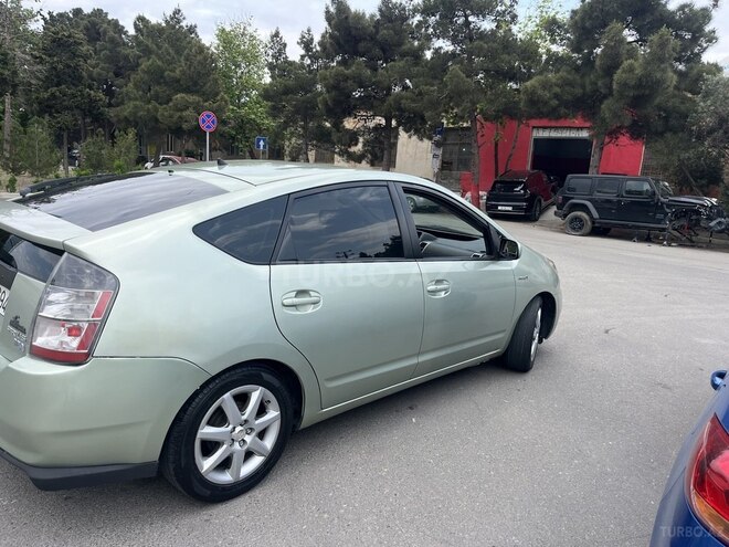 Toyota Prius-3
