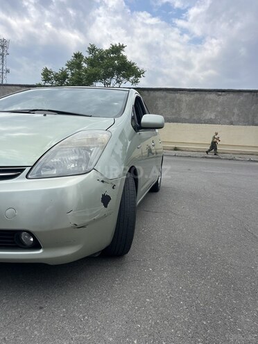Toyota Prius-10