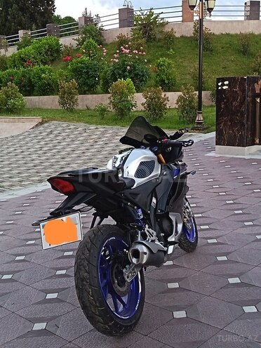 Yamaha R15M-3