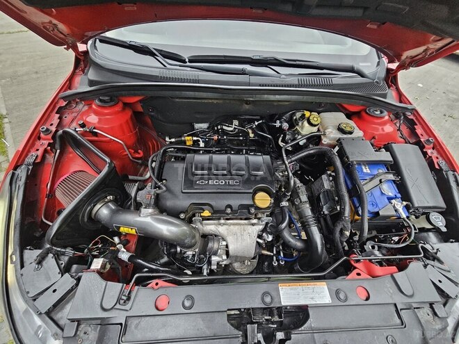 Chevrolet Cruze-16