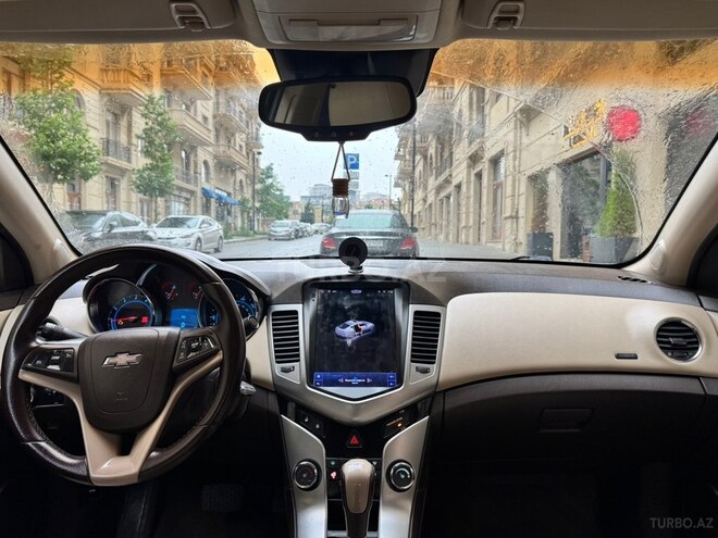 Chevrolet Cruze-17