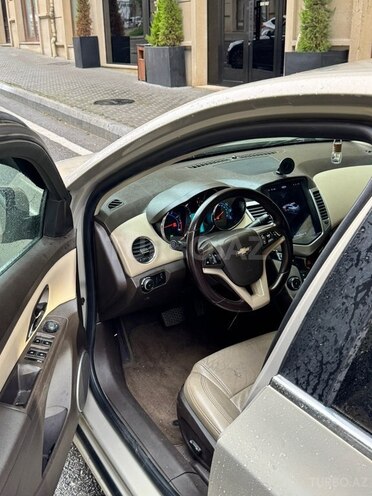 Chevrolet Cruze-19
