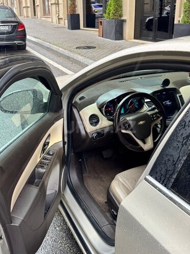 Chevrolet Cruze-18