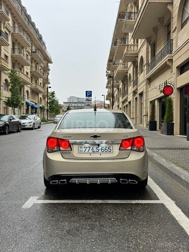 Chevrolet Cruze-11