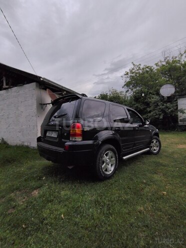 Ford Maverick-14