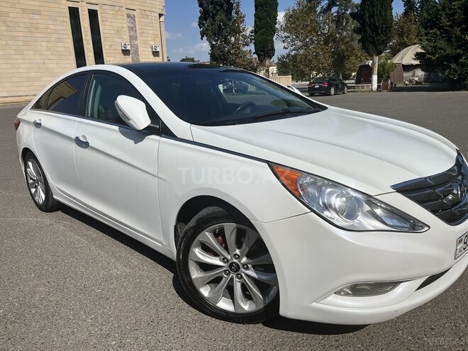 Hyundai Sonata-4